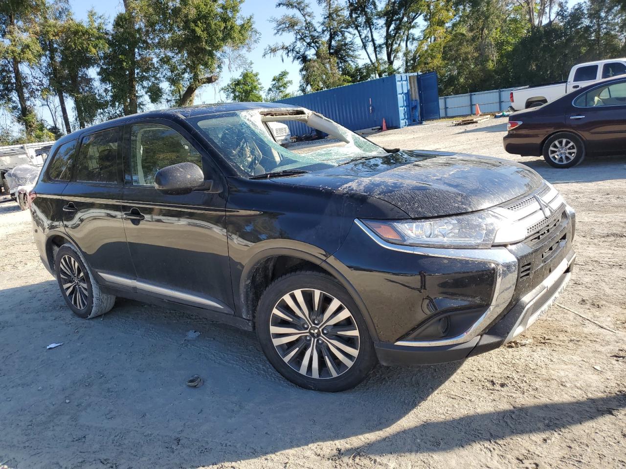 MITSUBISHI OUTLANDER ES