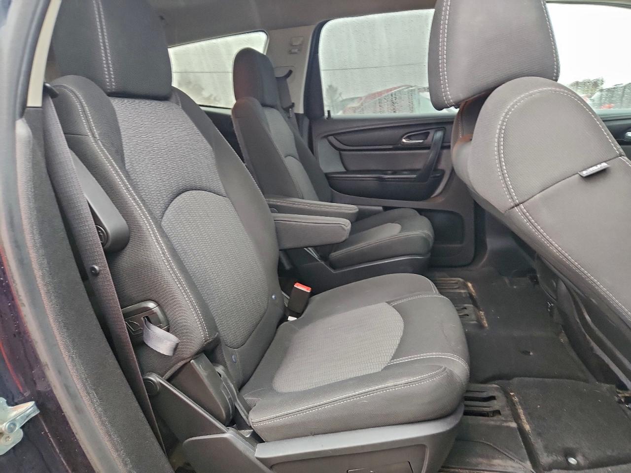 CHEVROLET TRAVERSE LT