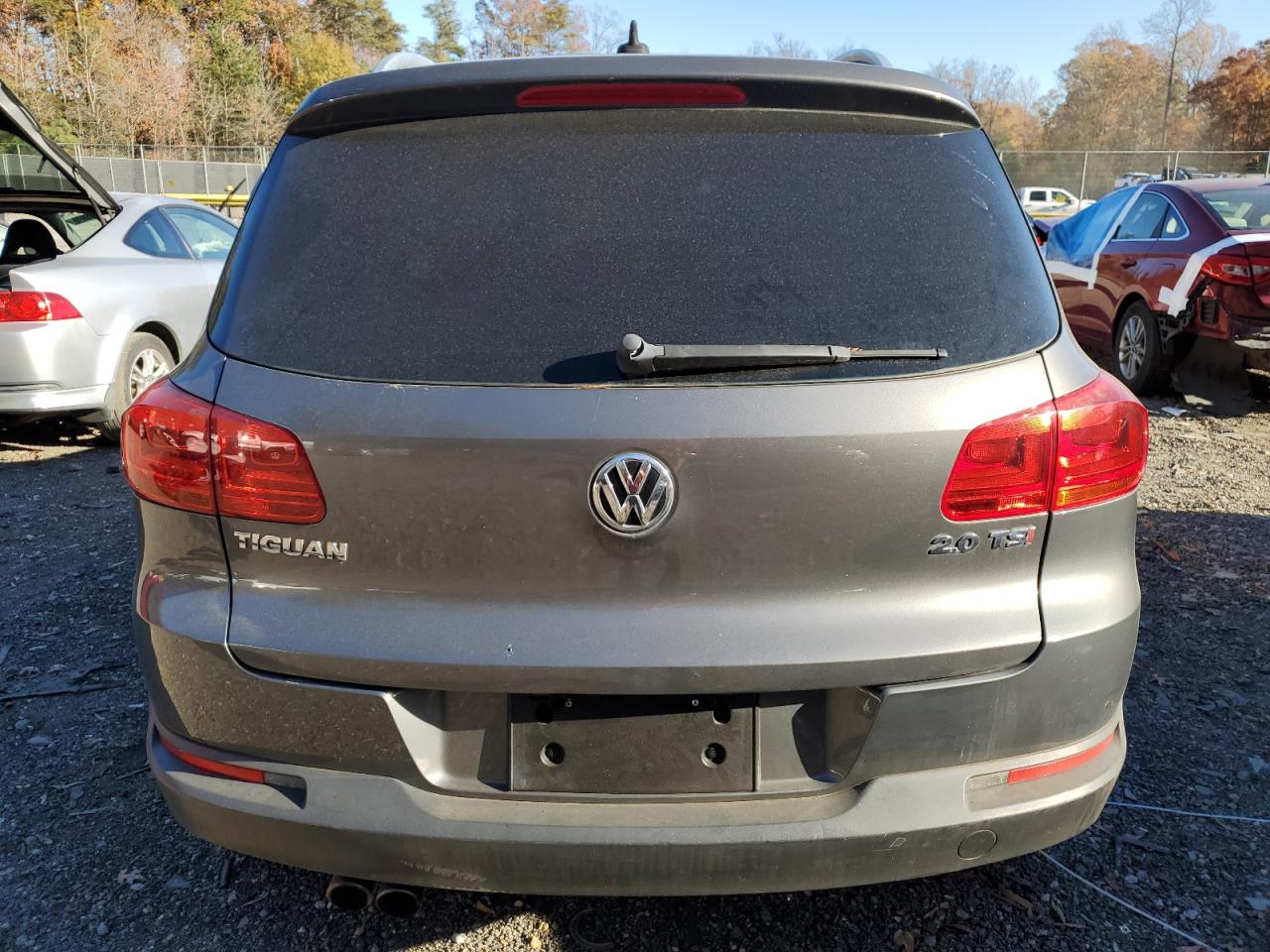 VOLKSWAGEN TIGUAN S