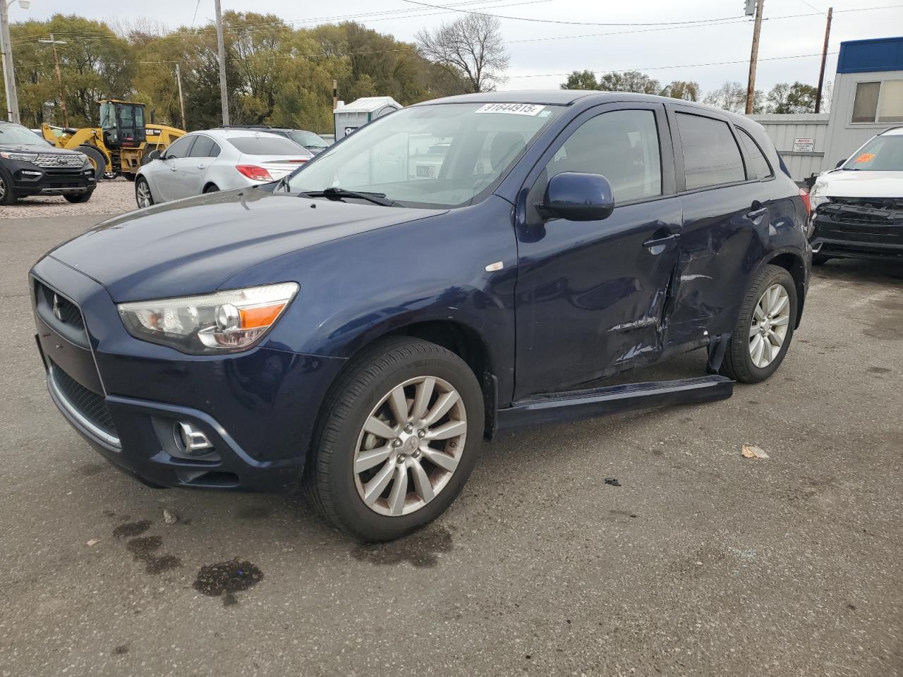 MITSUBISHI OUTLANDER SE