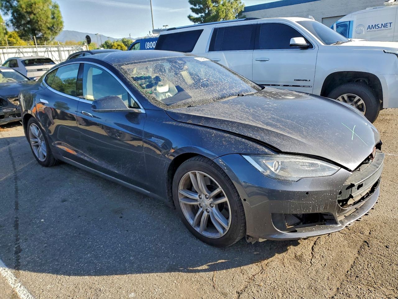 TESLA MODEL S 85D