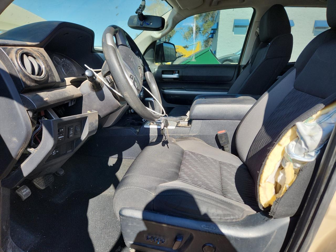 TOYOTA TUNDRA DOUBLE CAB SR