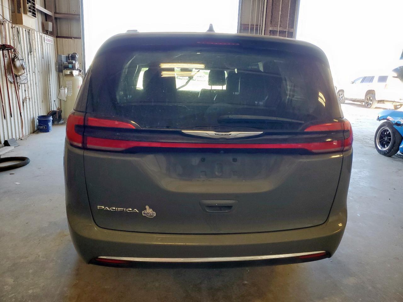 CHRYSLER PACIFICA TOURING L