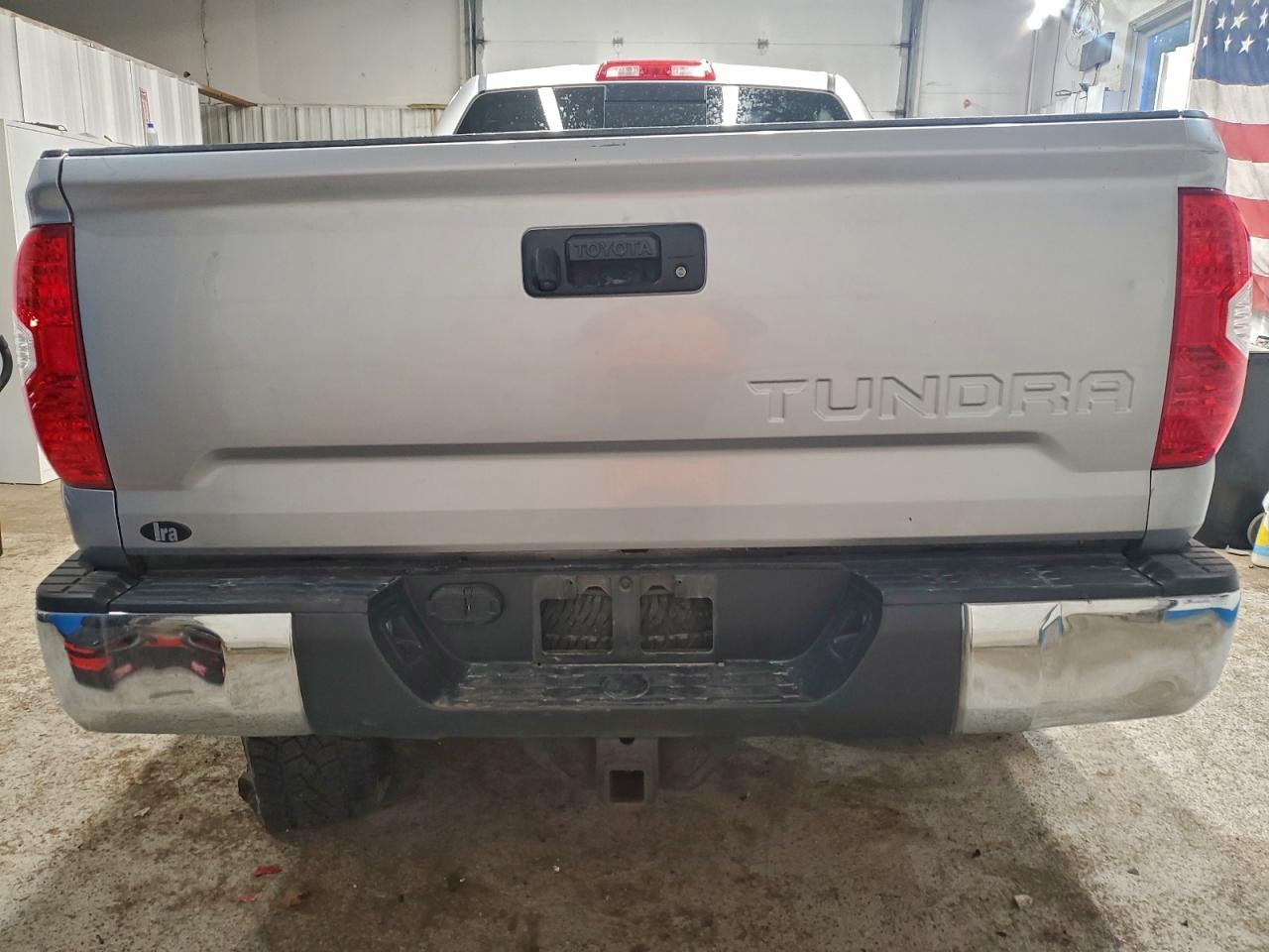 TOYOTA TUNDRA DOUBLE CAB SR