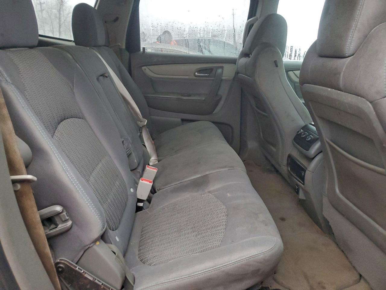 CHEVROLET TRAVERSE LS