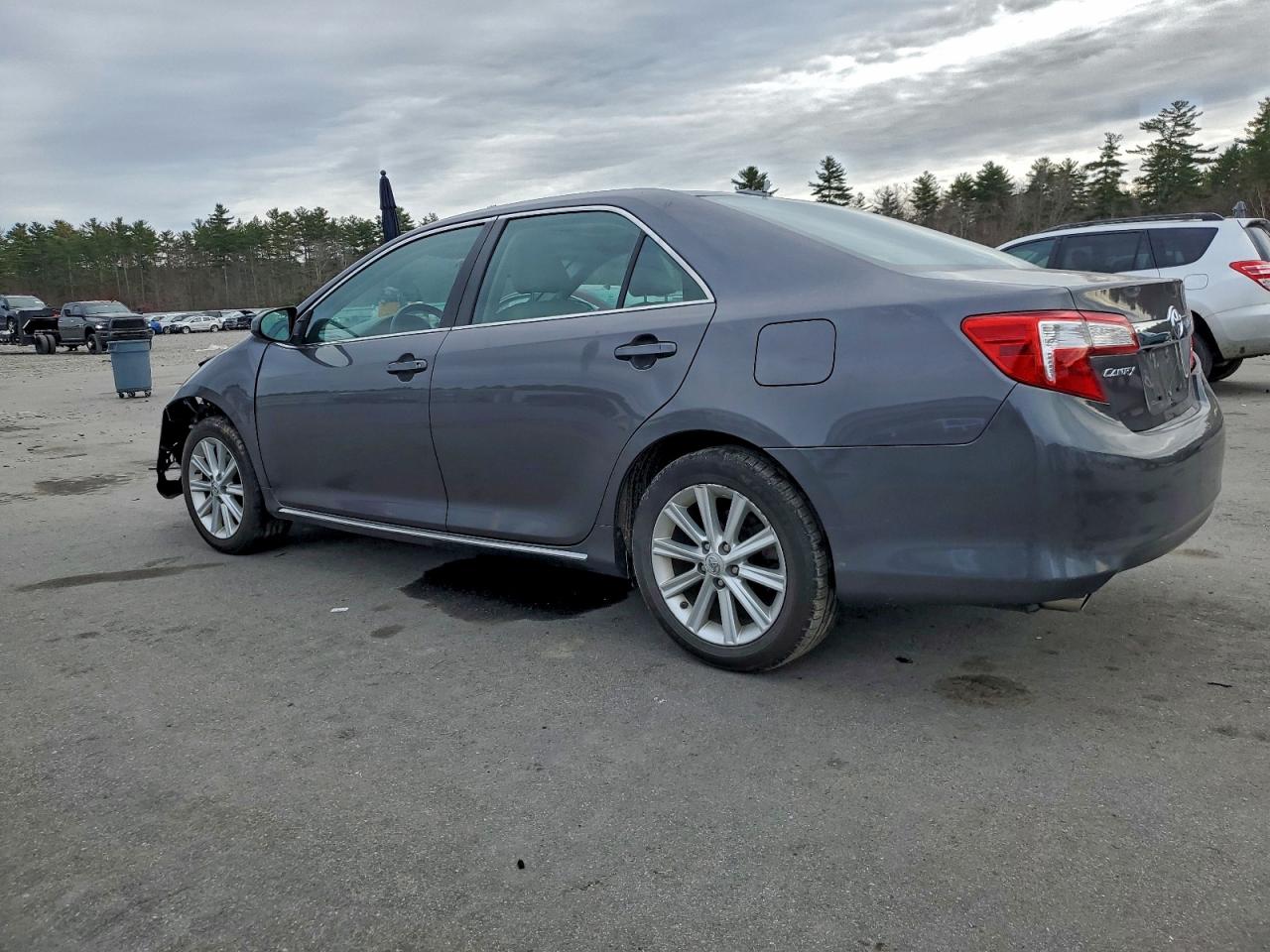 TOYOTA CAMRY SE