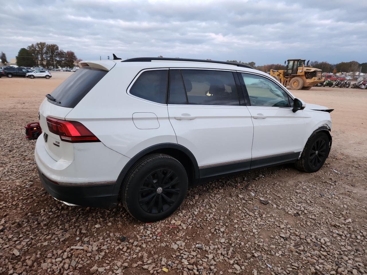VOLKSWAGEN TIGUAN SE