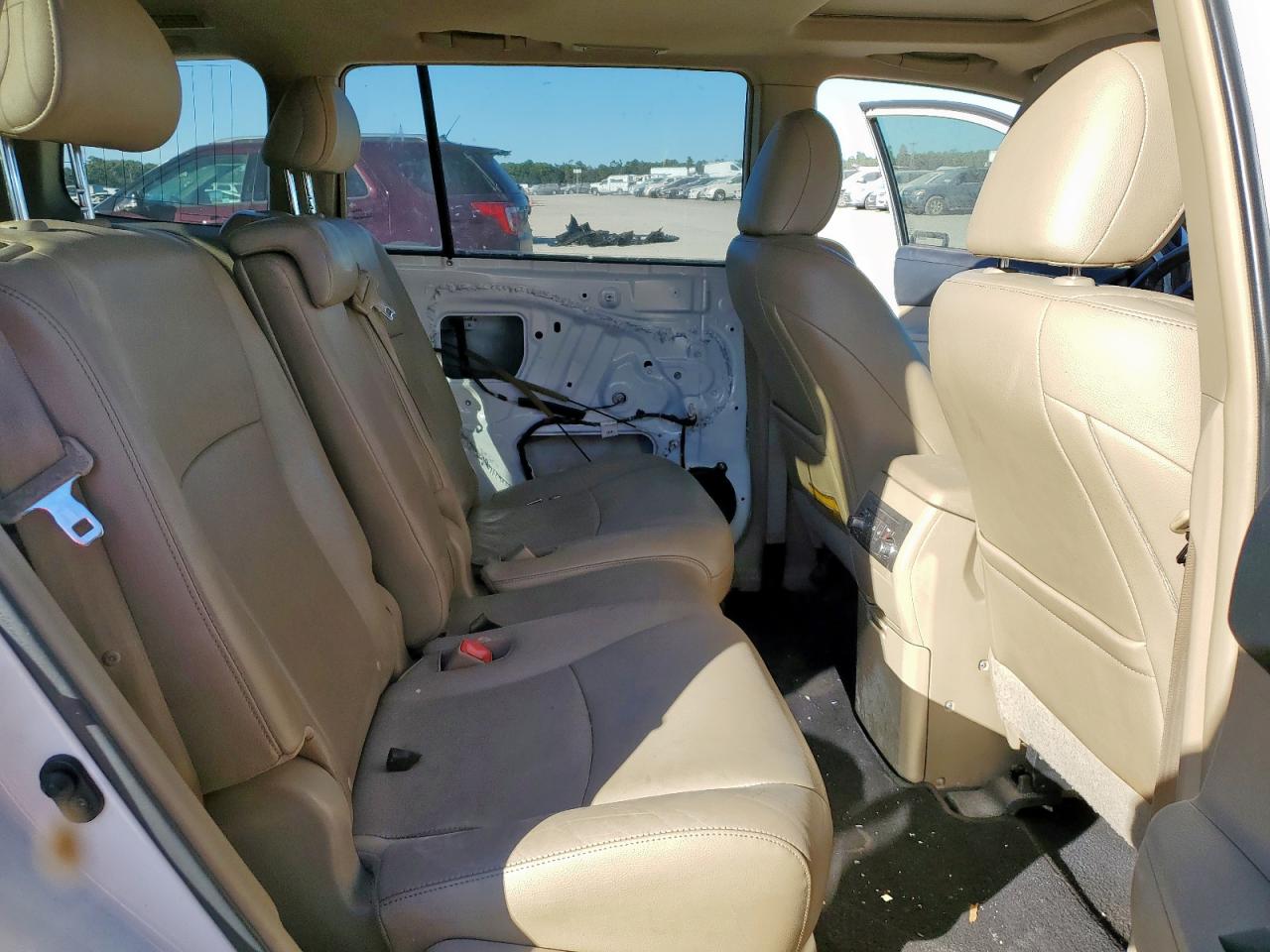 TOYOTA HIGHLANDER BASE