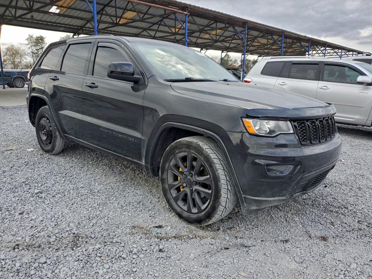 JEEP GRAND CHEROKEE LAREDO