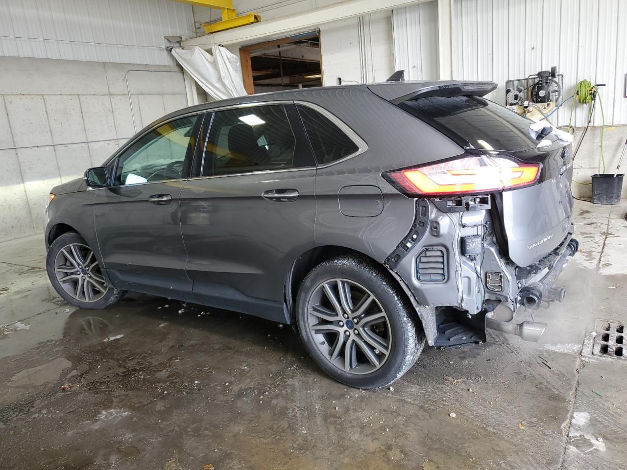 FORD EDGE TITANIUM