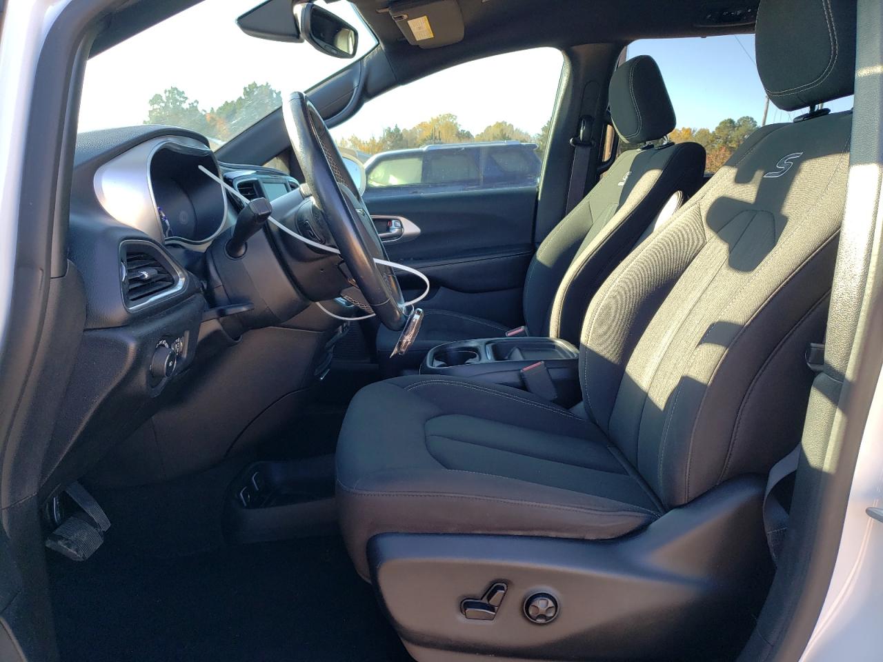 CHRYSLER PACIFICA TOURING PLUS