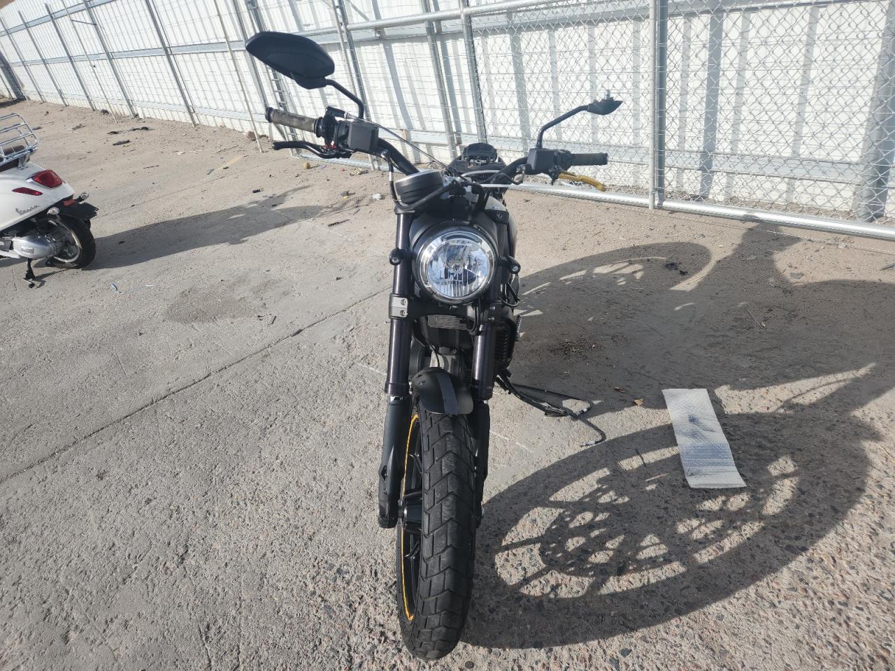 Lot #3296680036 2015 DUCATI SCRAMBLER