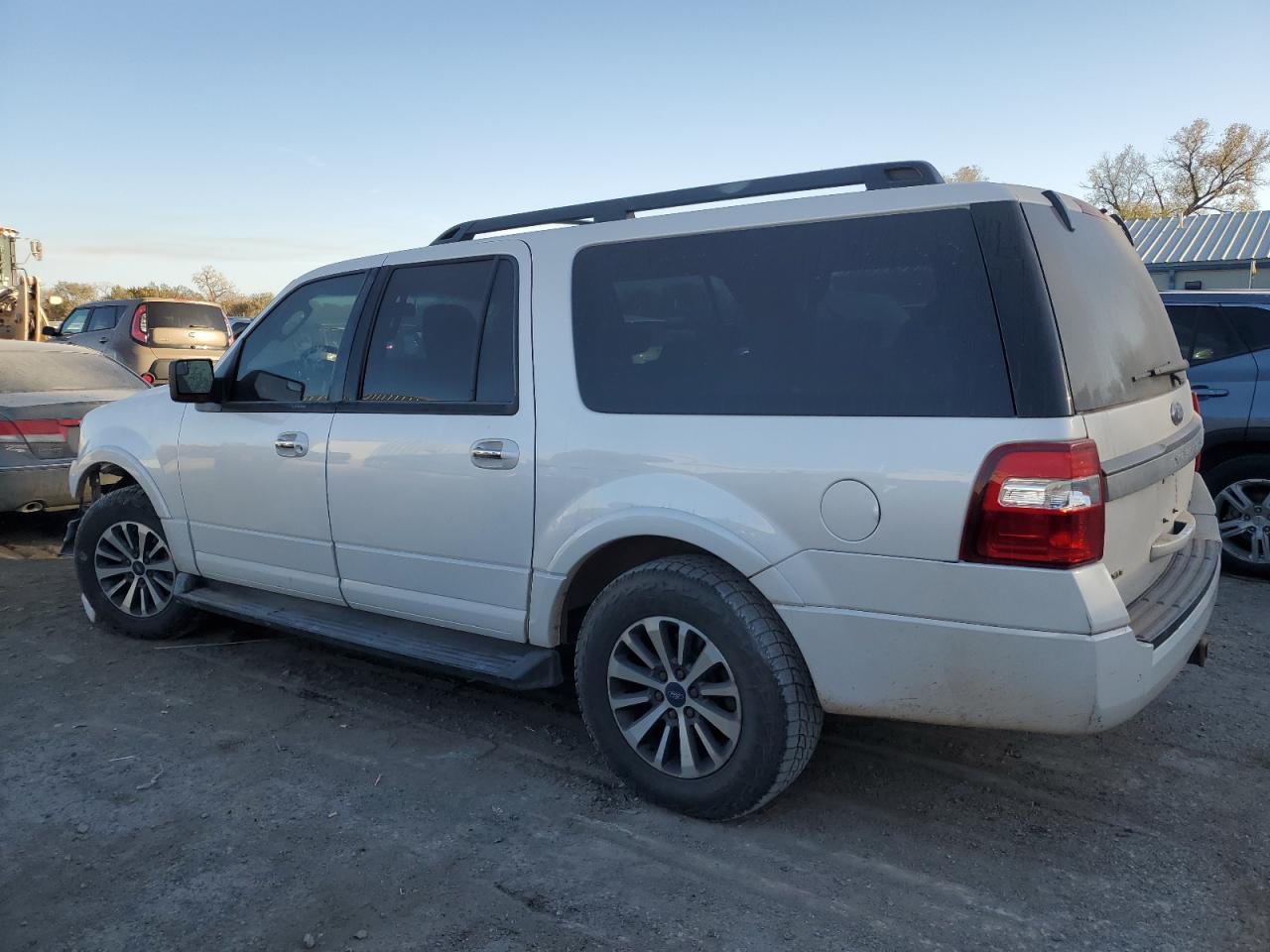 FORD EXPEDITION EL XLT