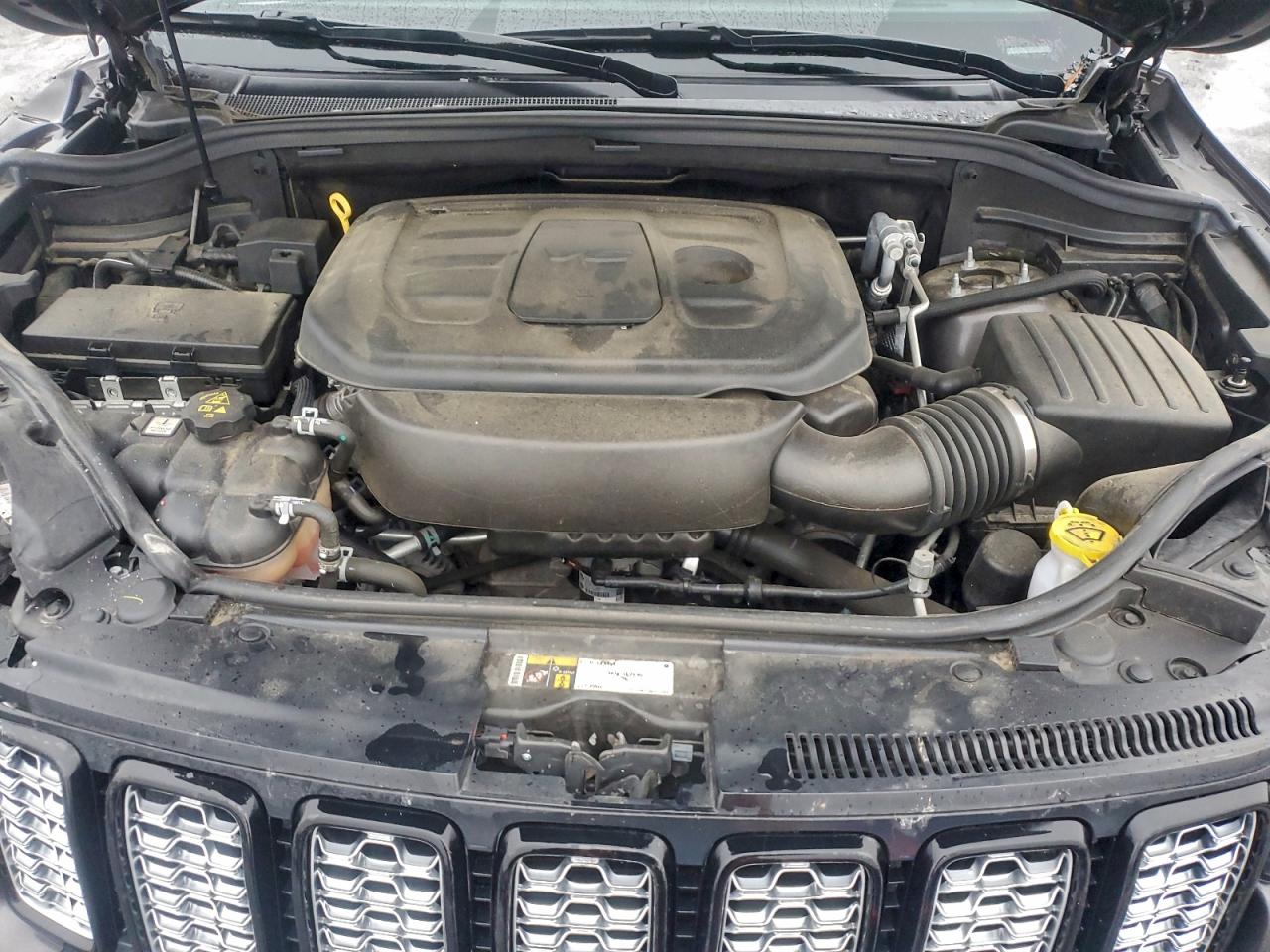 JEEP GRAND CHEROKEE LAREDO