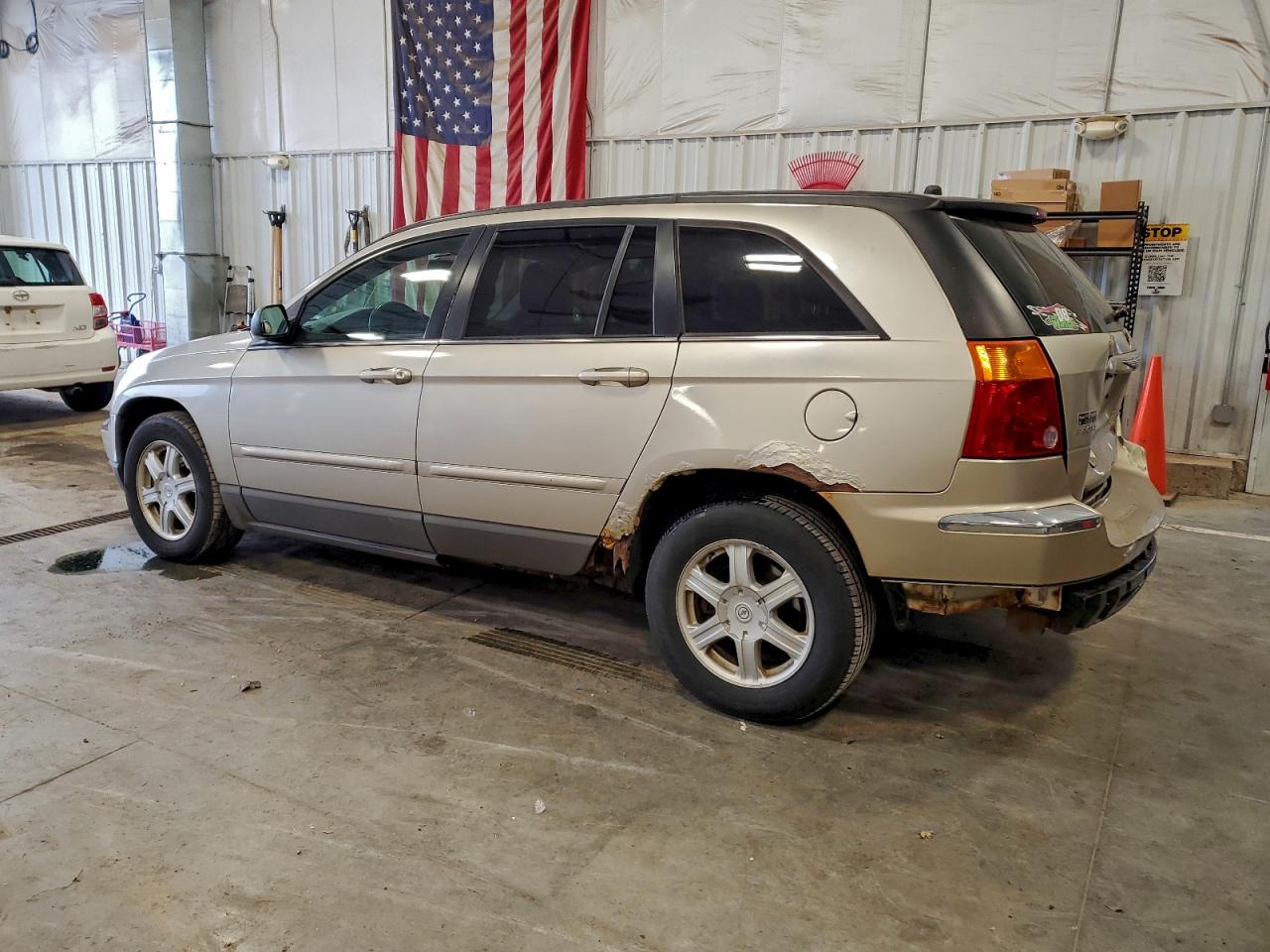 Lot #3301851984 2005 CHRYSLER PACIFICA T