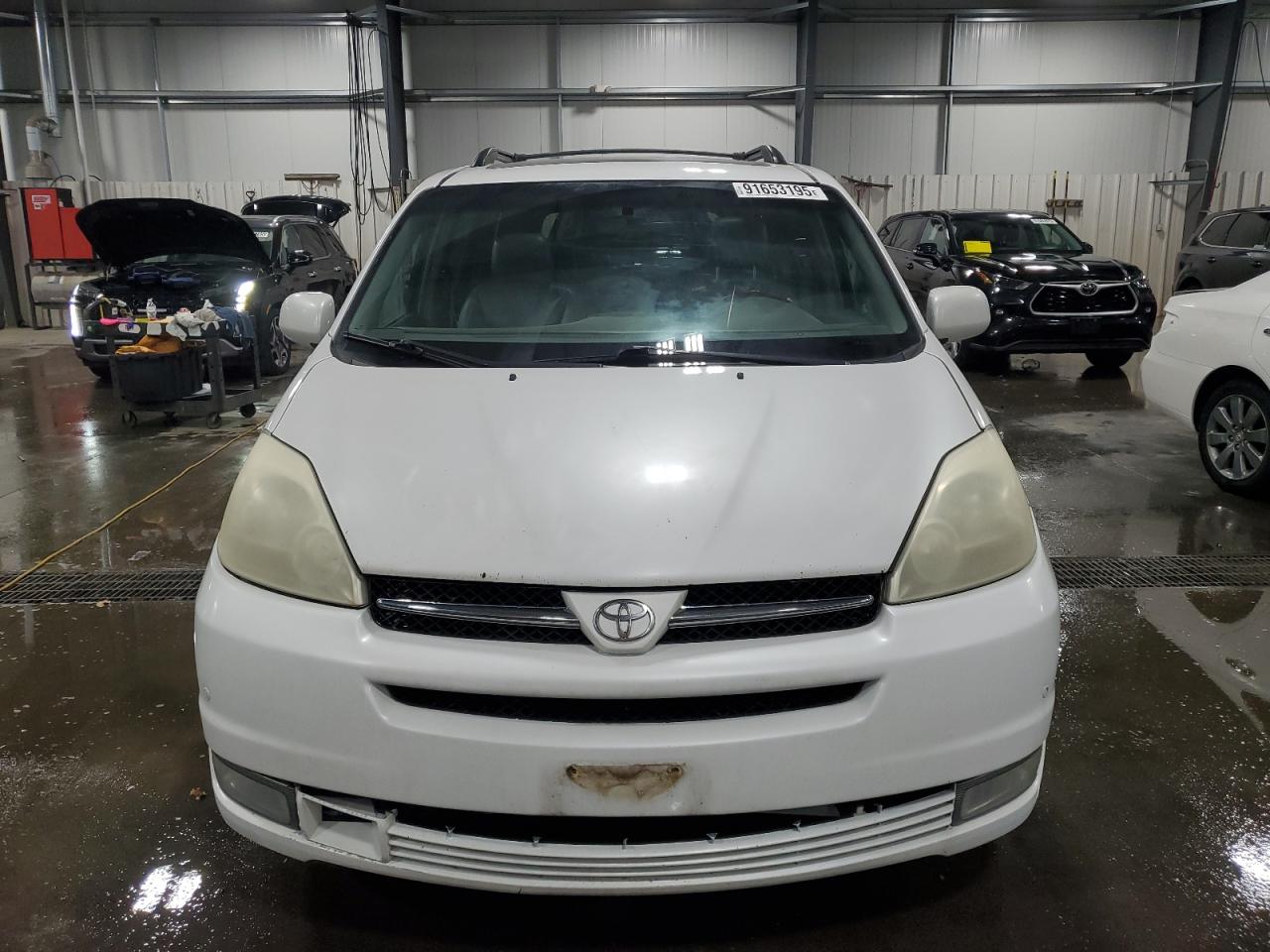 Lot #3286391731 2005 TOYOTA SIENNA XLE
