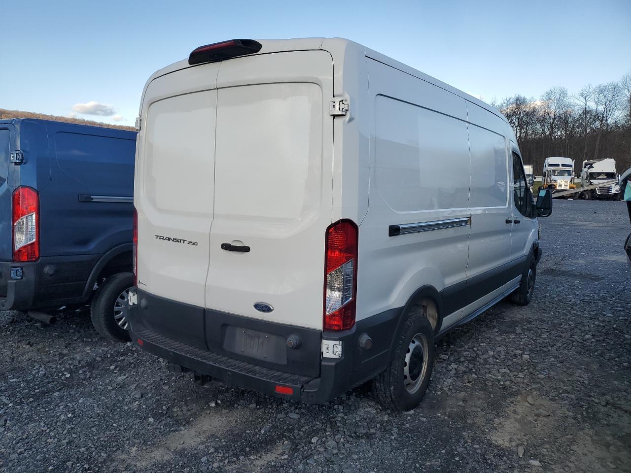 FORD TRANSIT T-250