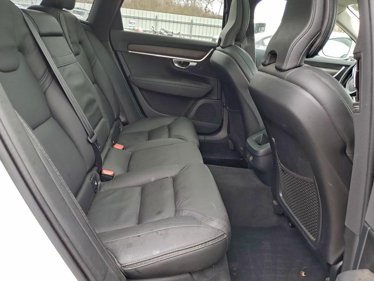 VOLVO V90 T5 MOMENTUM