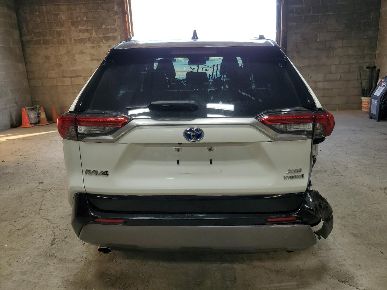 TOYOTA RAV4 XSE