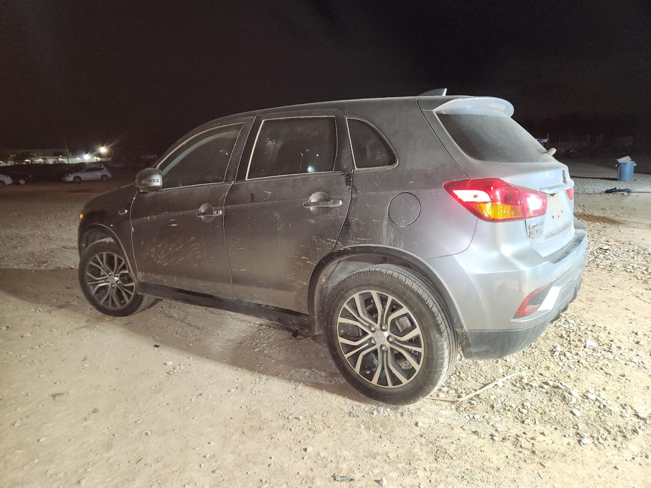 MITSUBISHI OUTLANDER ES