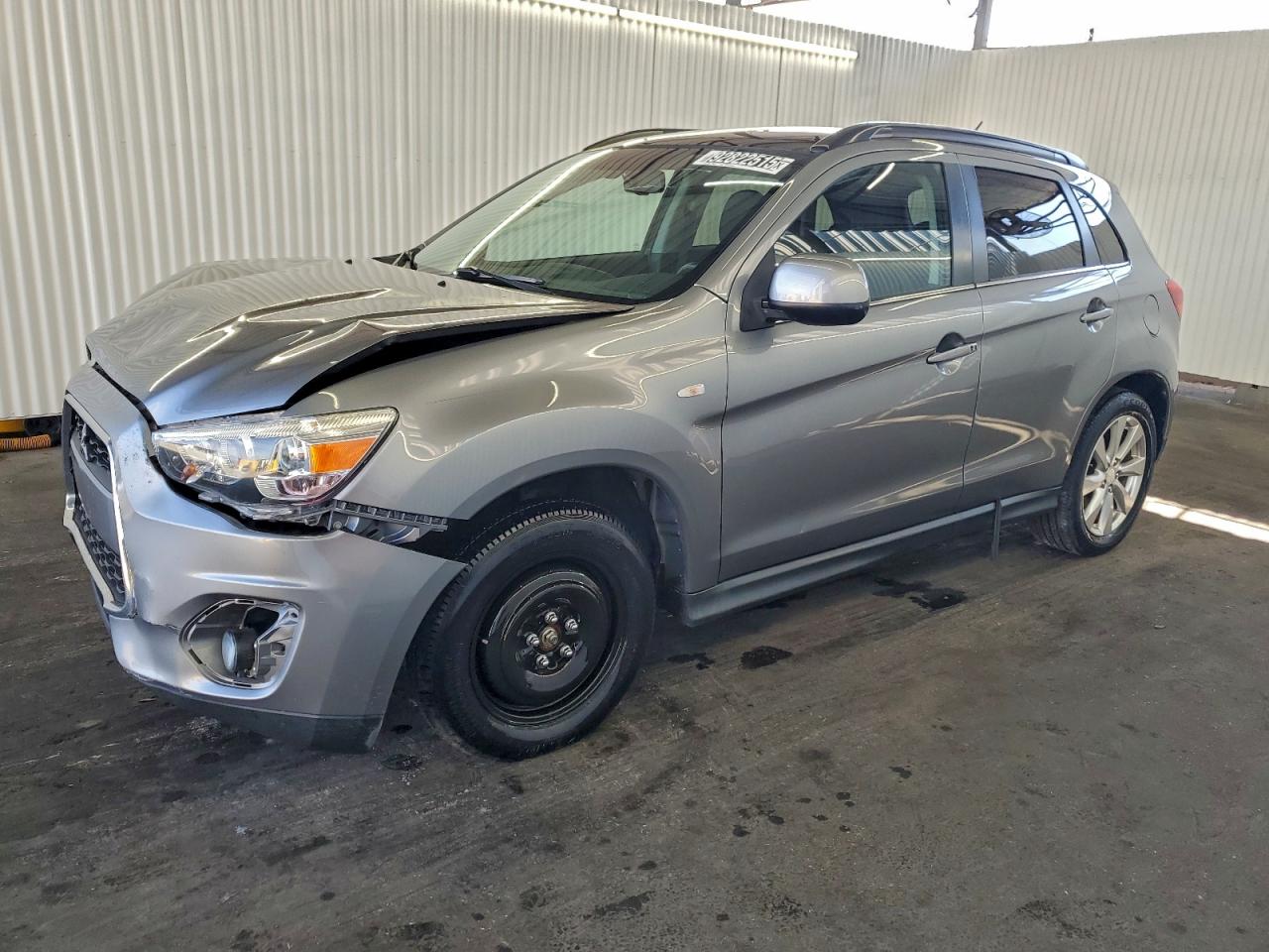 MITSUBISHI OUTLANDER SE