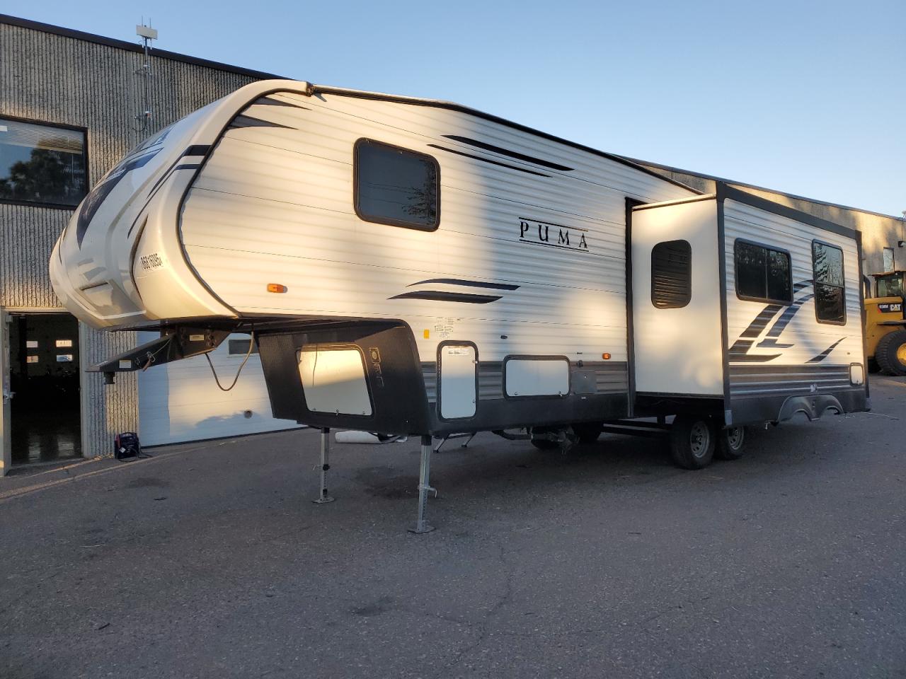 Lot #3285747656 2021 PALOMINO PUMA