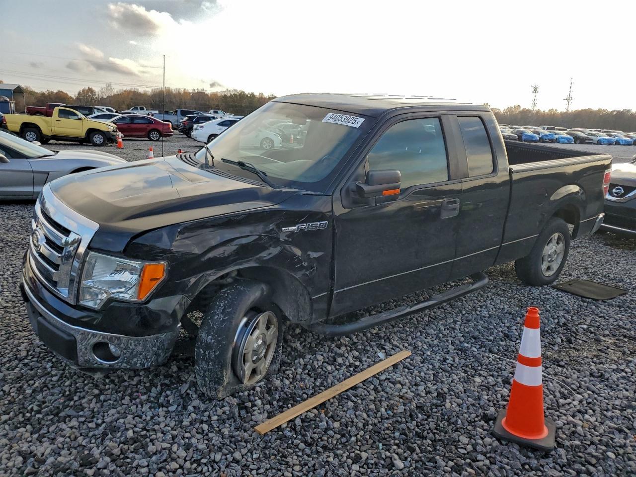 FORD F-150 SUPER CAB