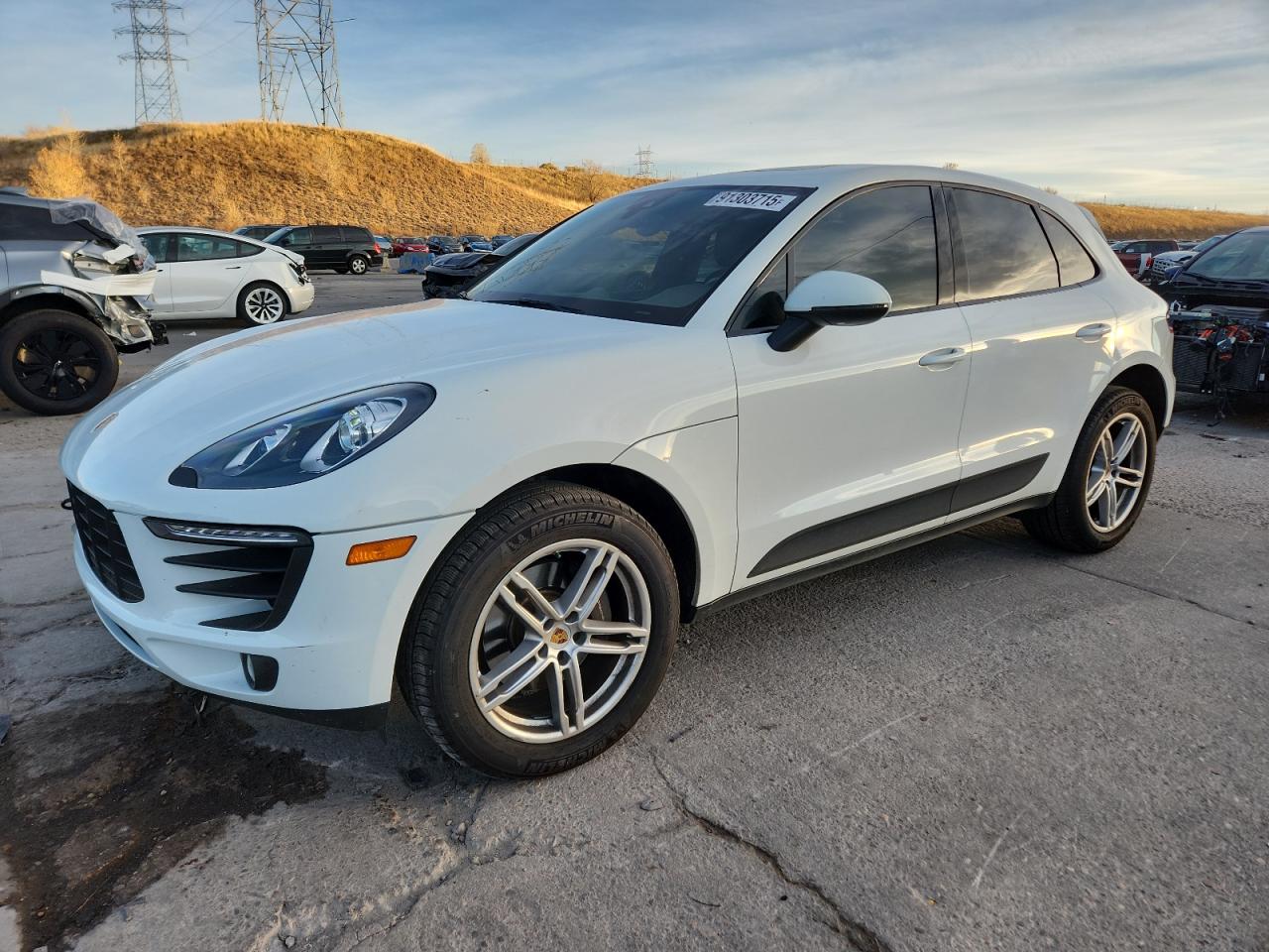 PORSCHE MACAN