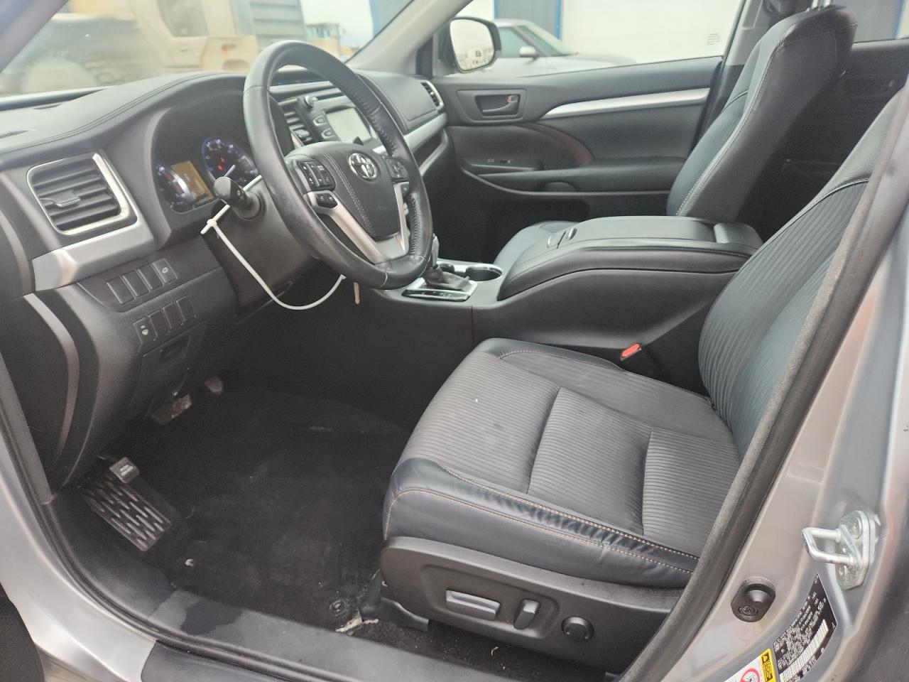 TOYOTA HIGHLANDER LE