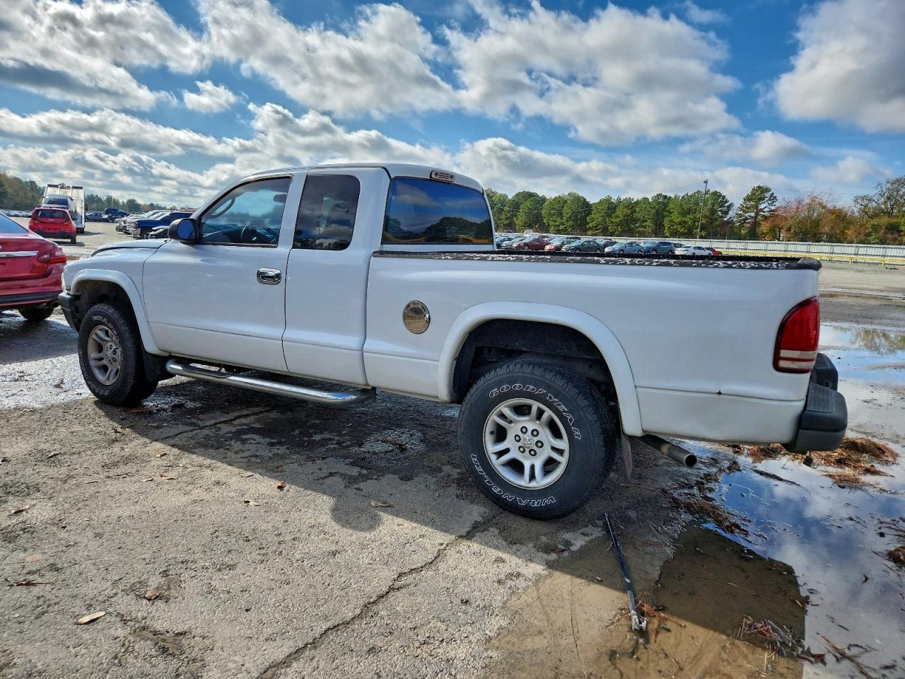 Lot #3297101513 2004 DODGE DAKOTA SXT