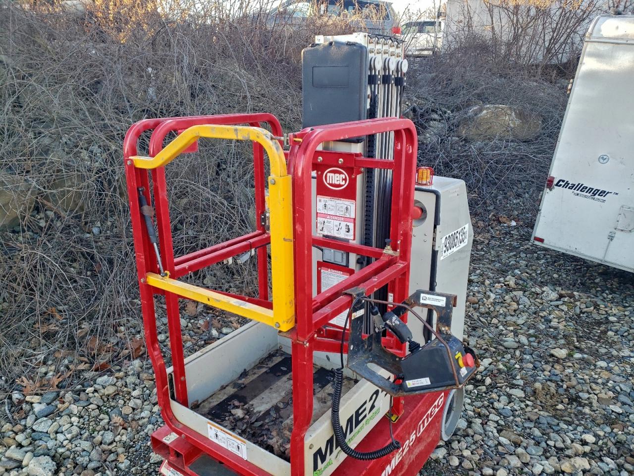 Lot #3297956809 2022 MEC SCISR LIFT