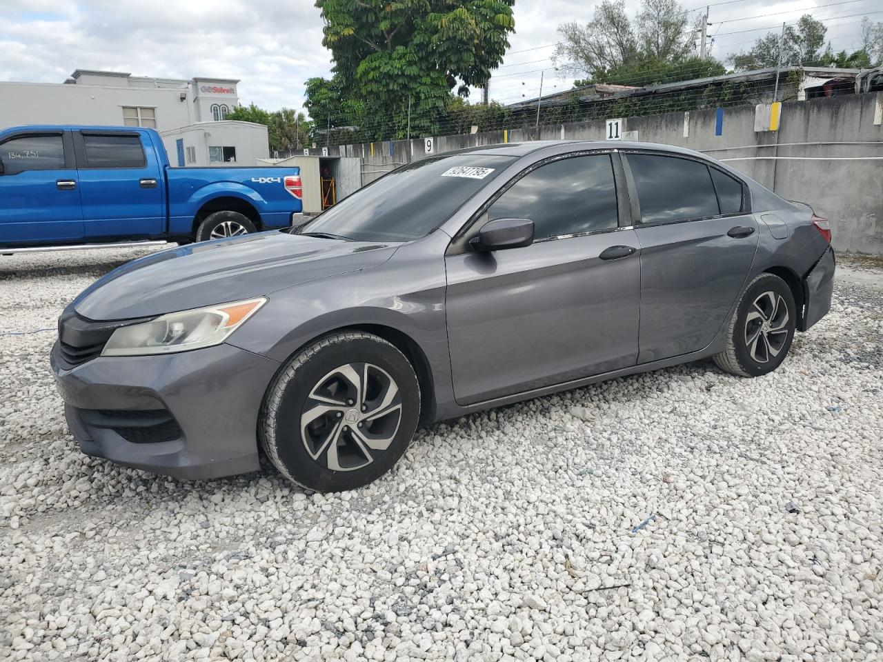 Lot #3318877913 2017 HONDA ACCORD LX