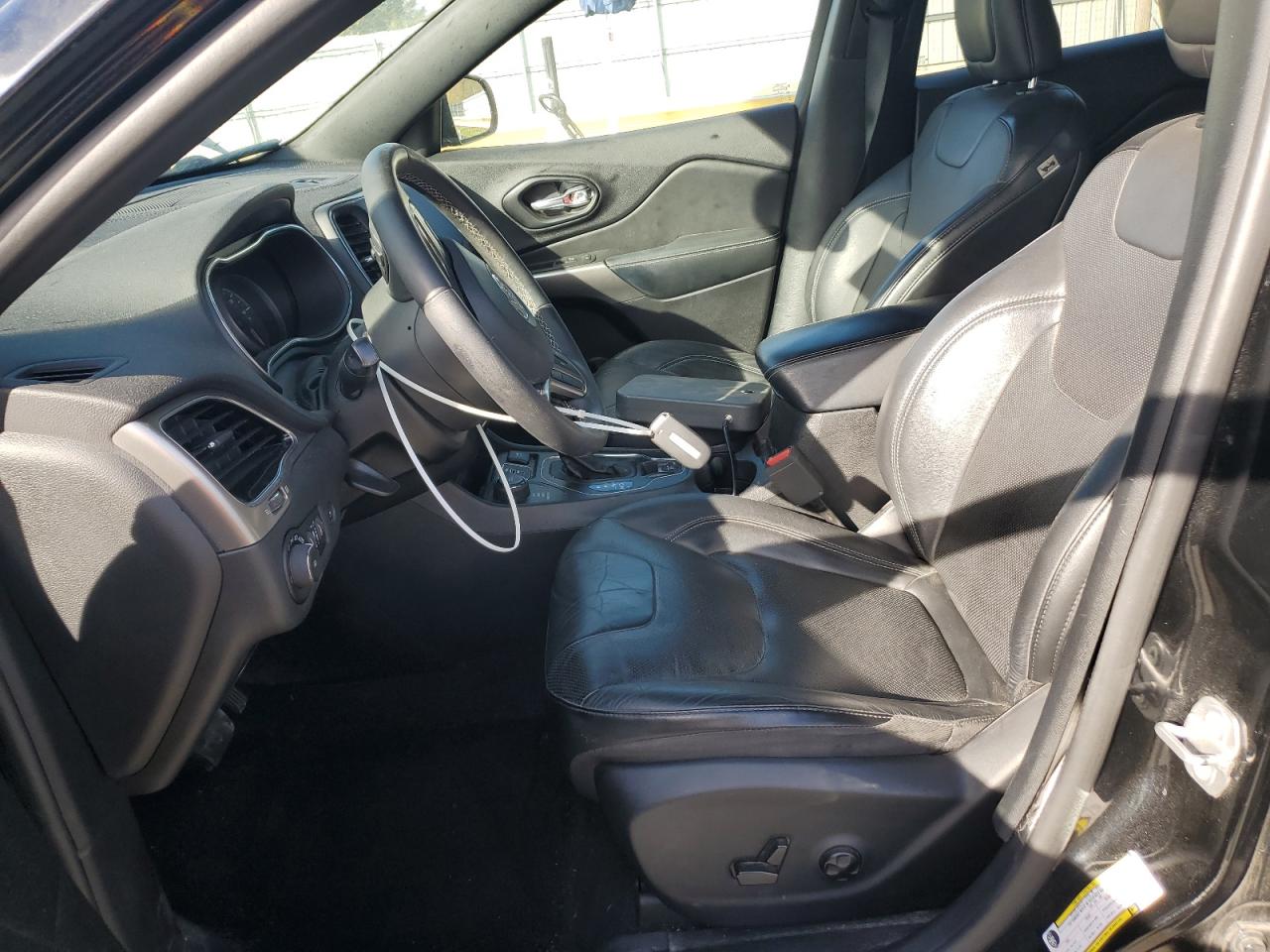 JEEP GRAND CHEROKEE LATITUDE LUX