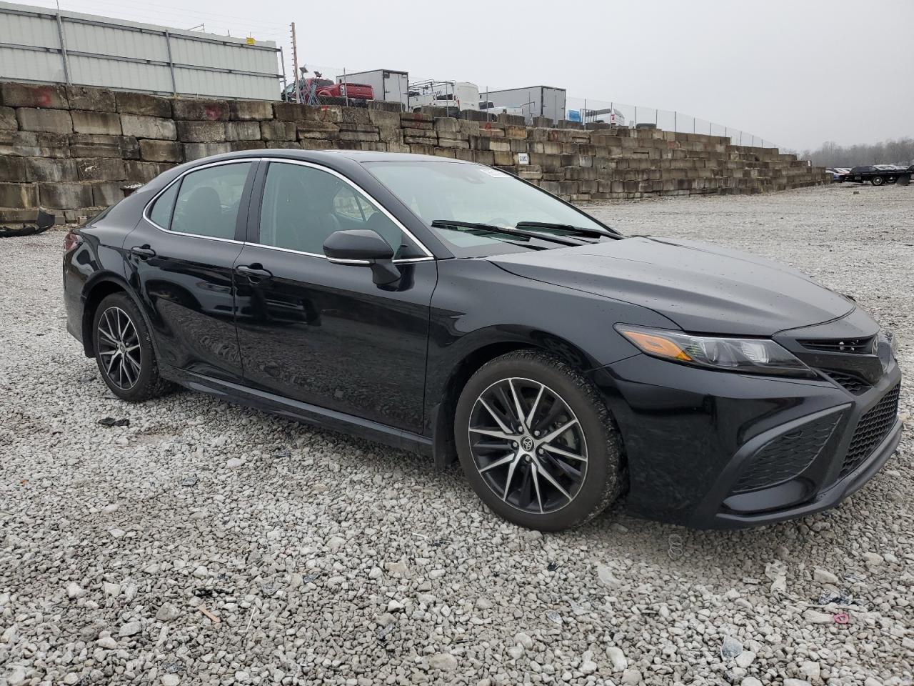 TOYOTA CAMRY SE NIGHT SHADE