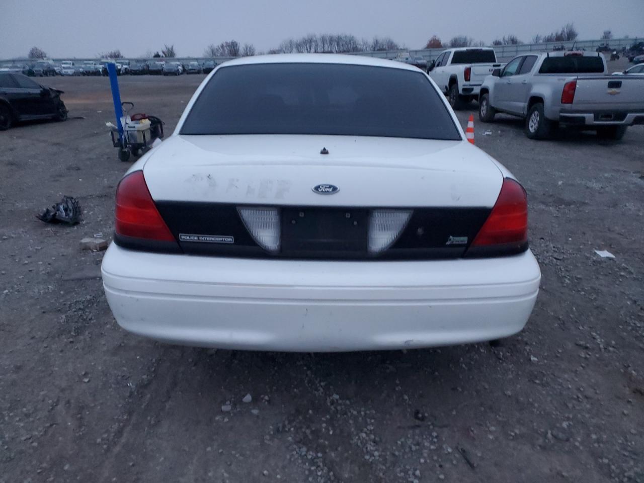 FORD CROWN VICTORIA POLICE INTERCEPTOR
