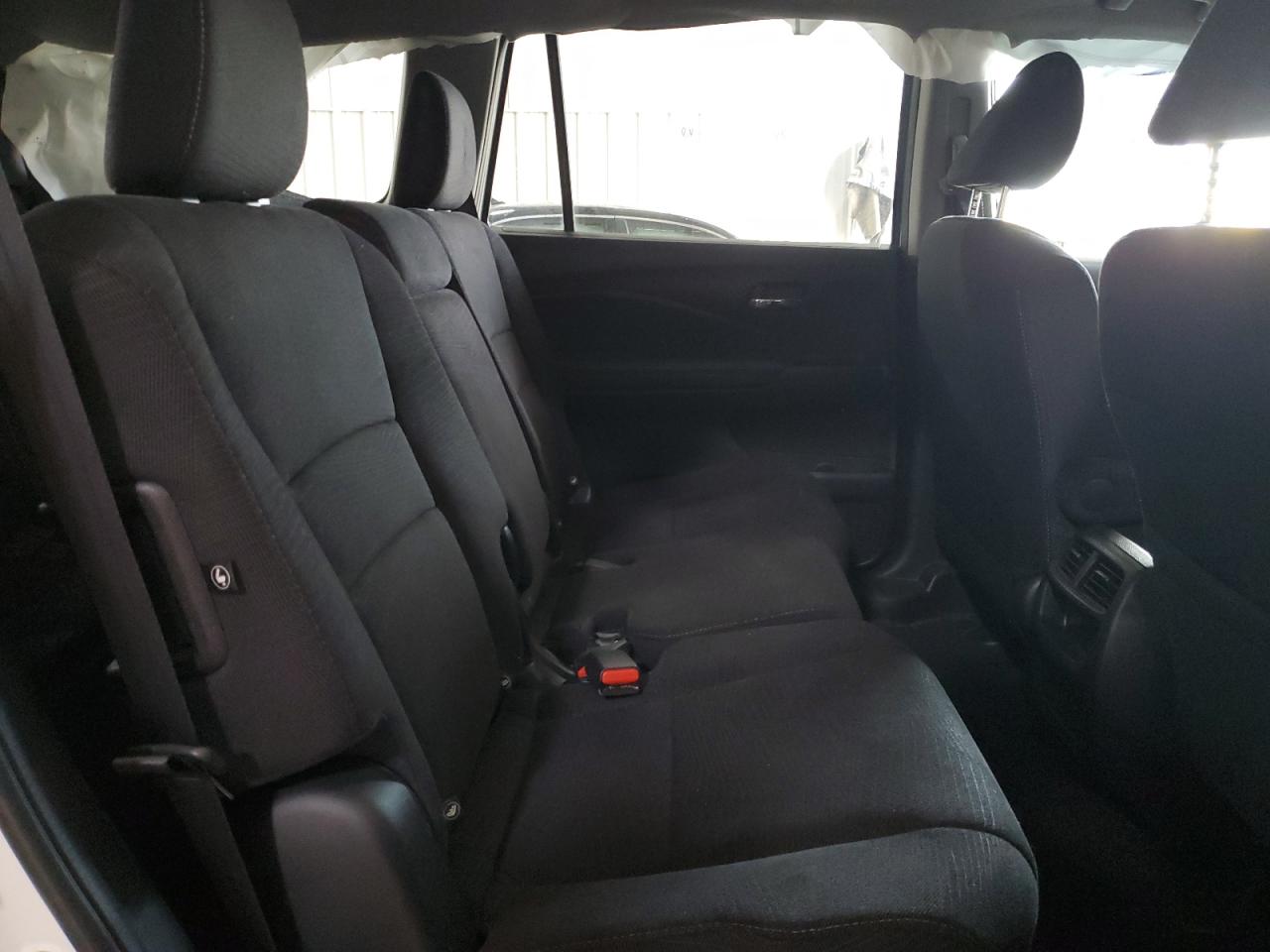 Lot #3301986456 2018 HONDA PILOT LX