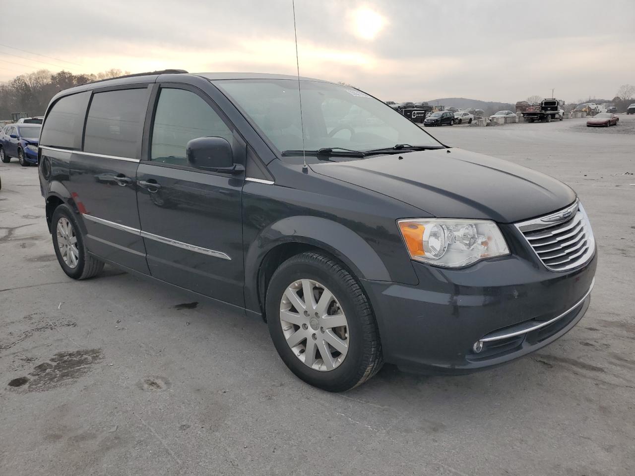 CHRYSLER TOWN & COUNTRY TOURING