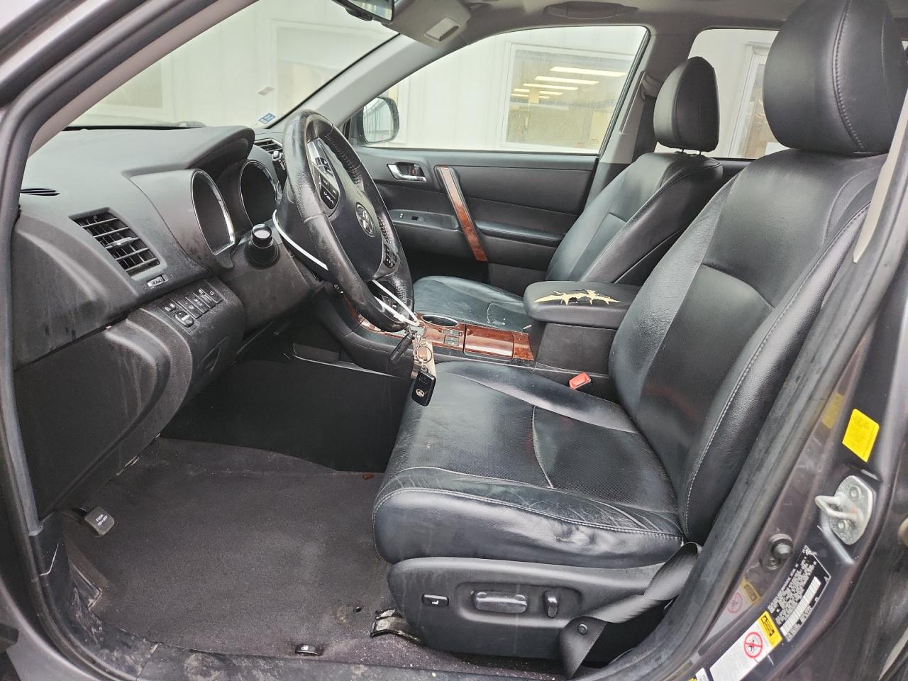 TOYOTA HIGHLANDER LIMITED