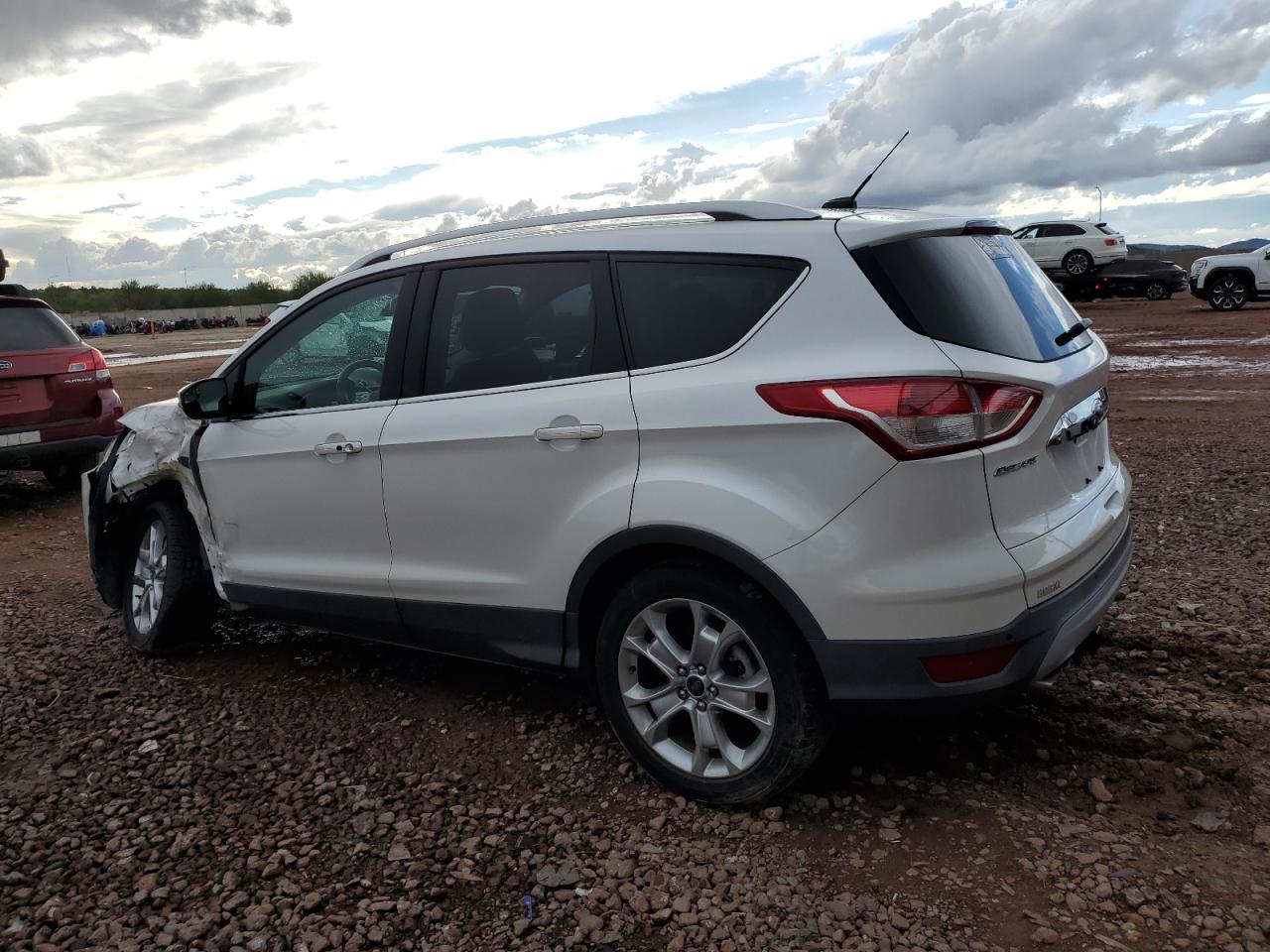 FORD ESCAPE TITANIUM