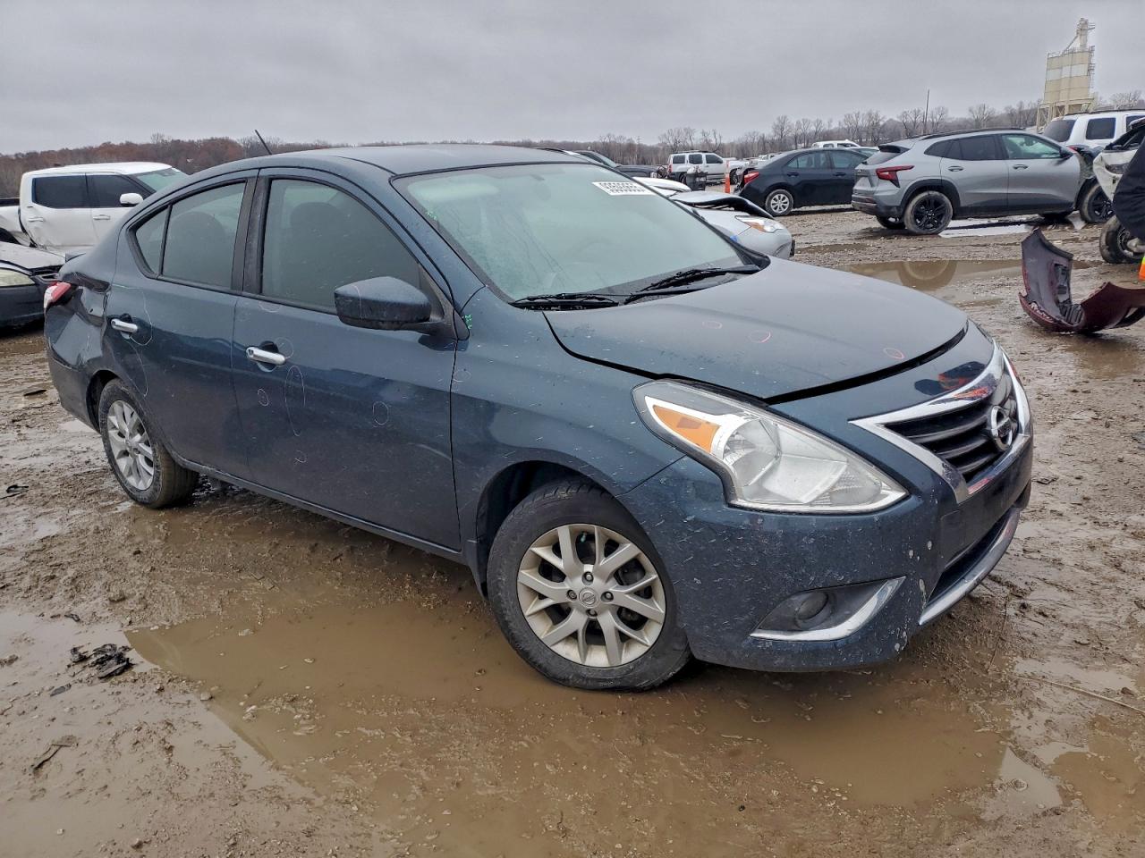 NISSAN VERSA S