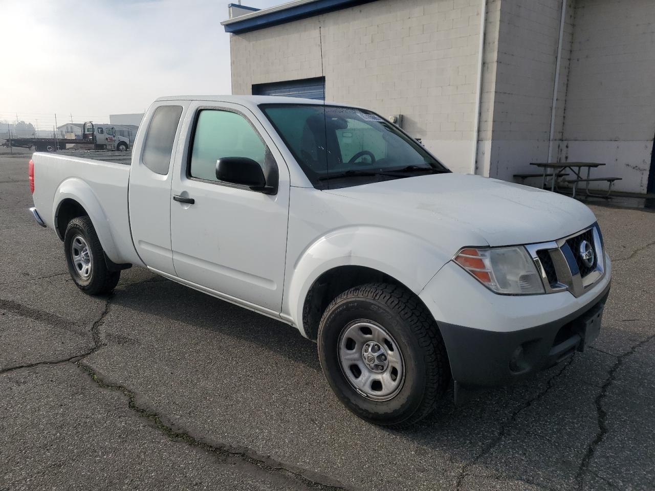 NISSAN FRONTIER S