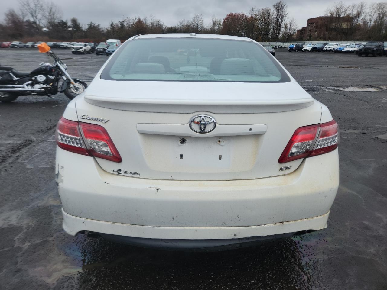 TOYOTA CAMRY BASE