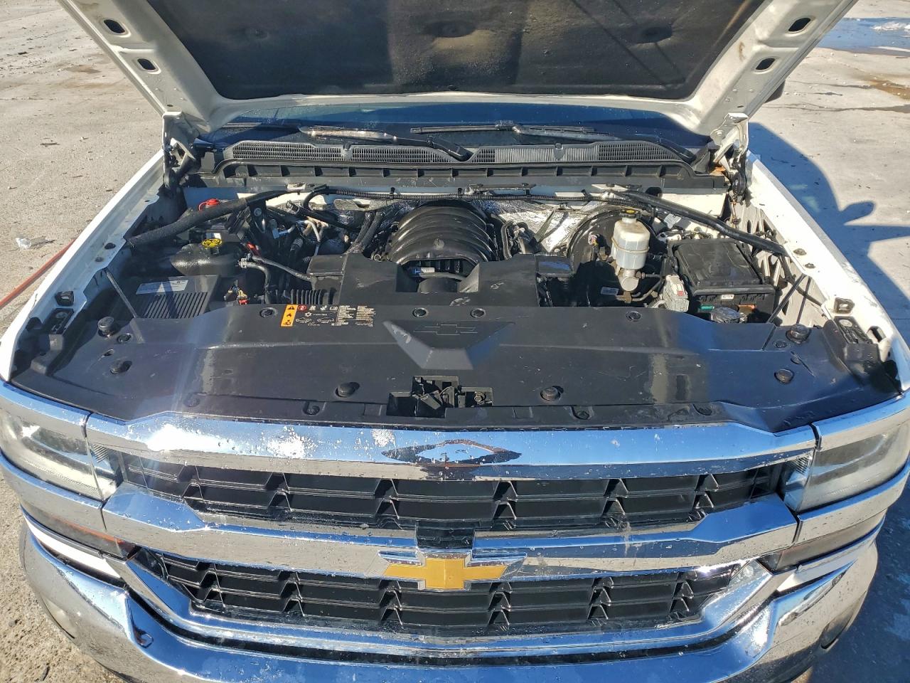 CHEVROLET SILVERADO C1500 LT