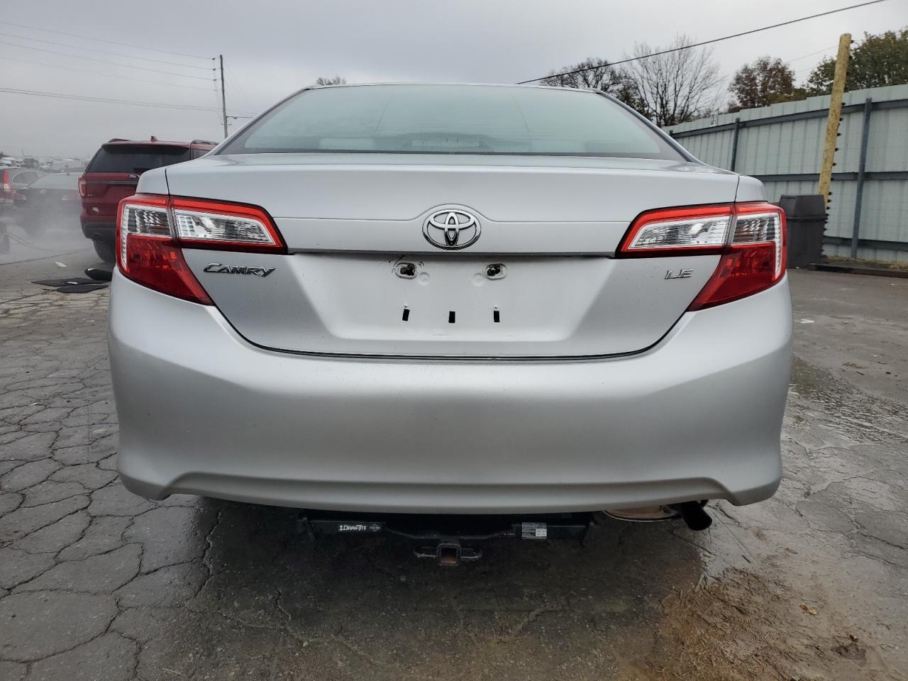 TOYOTA CAMRY BASE
