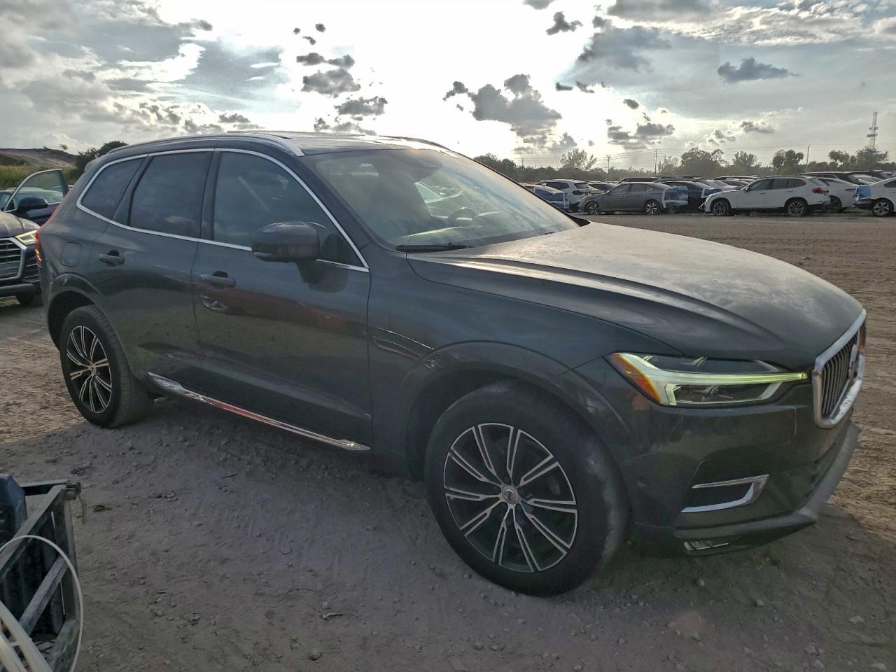 VOLVO XC60 T5 INSCRIPTION