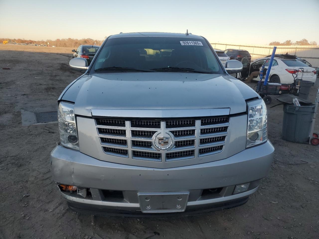 CADILLAC ESCALADE LUXURY