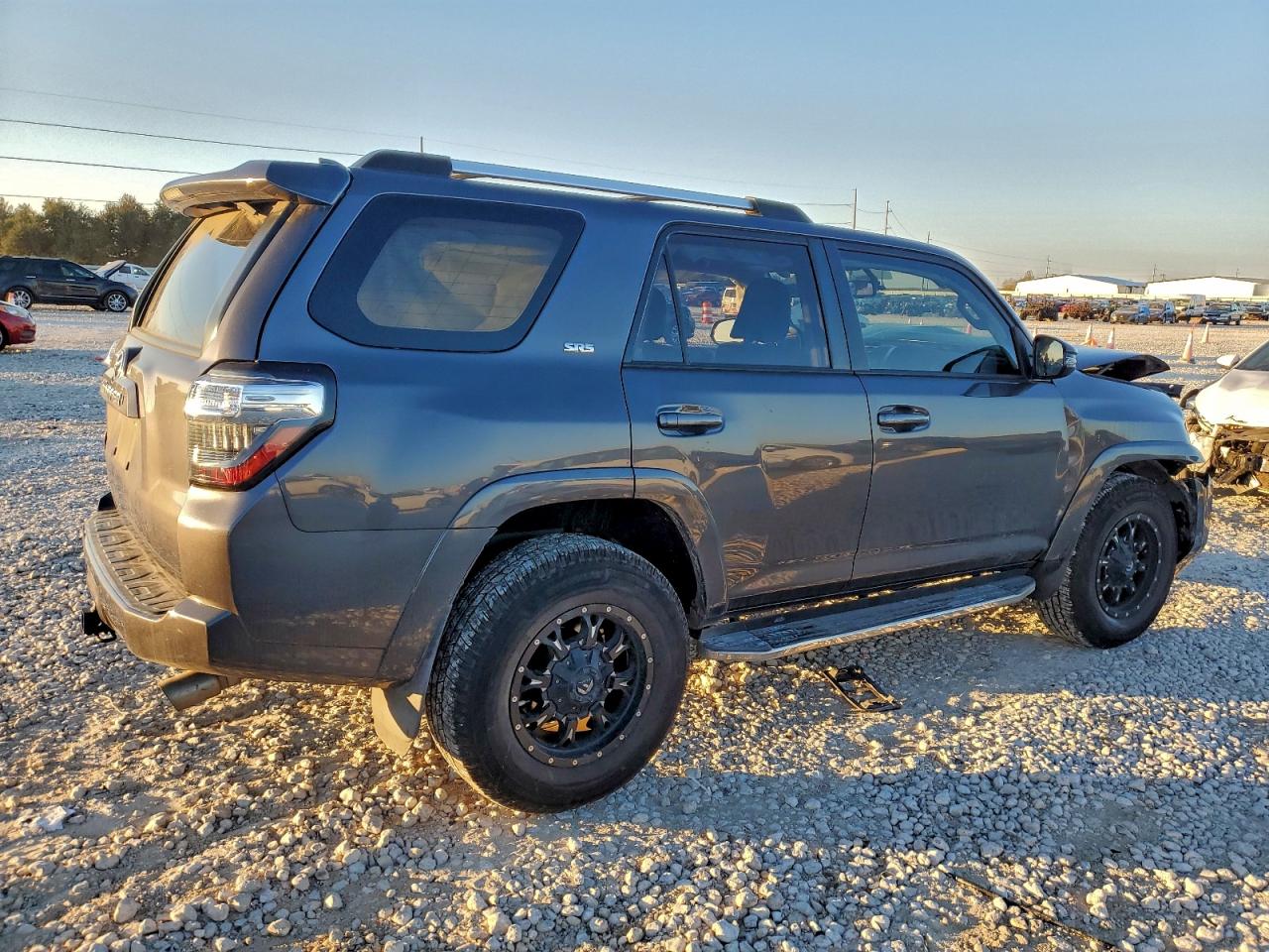 TOYOTA 4RUNNER SR5