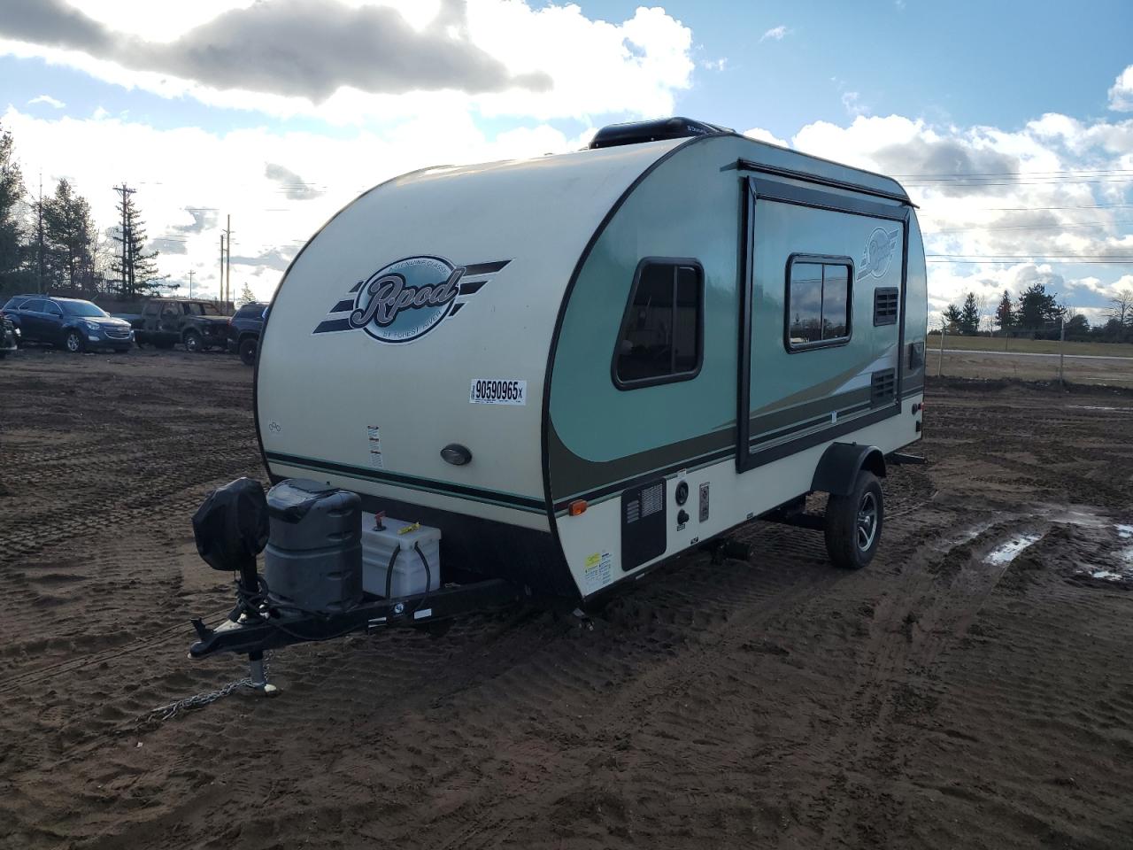 Lot #3310412995 2017 FORE RPOD