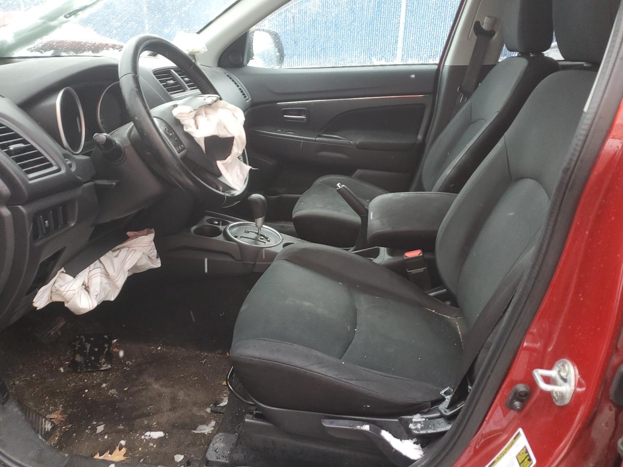 MITSUBISHI OUTLANDER SE