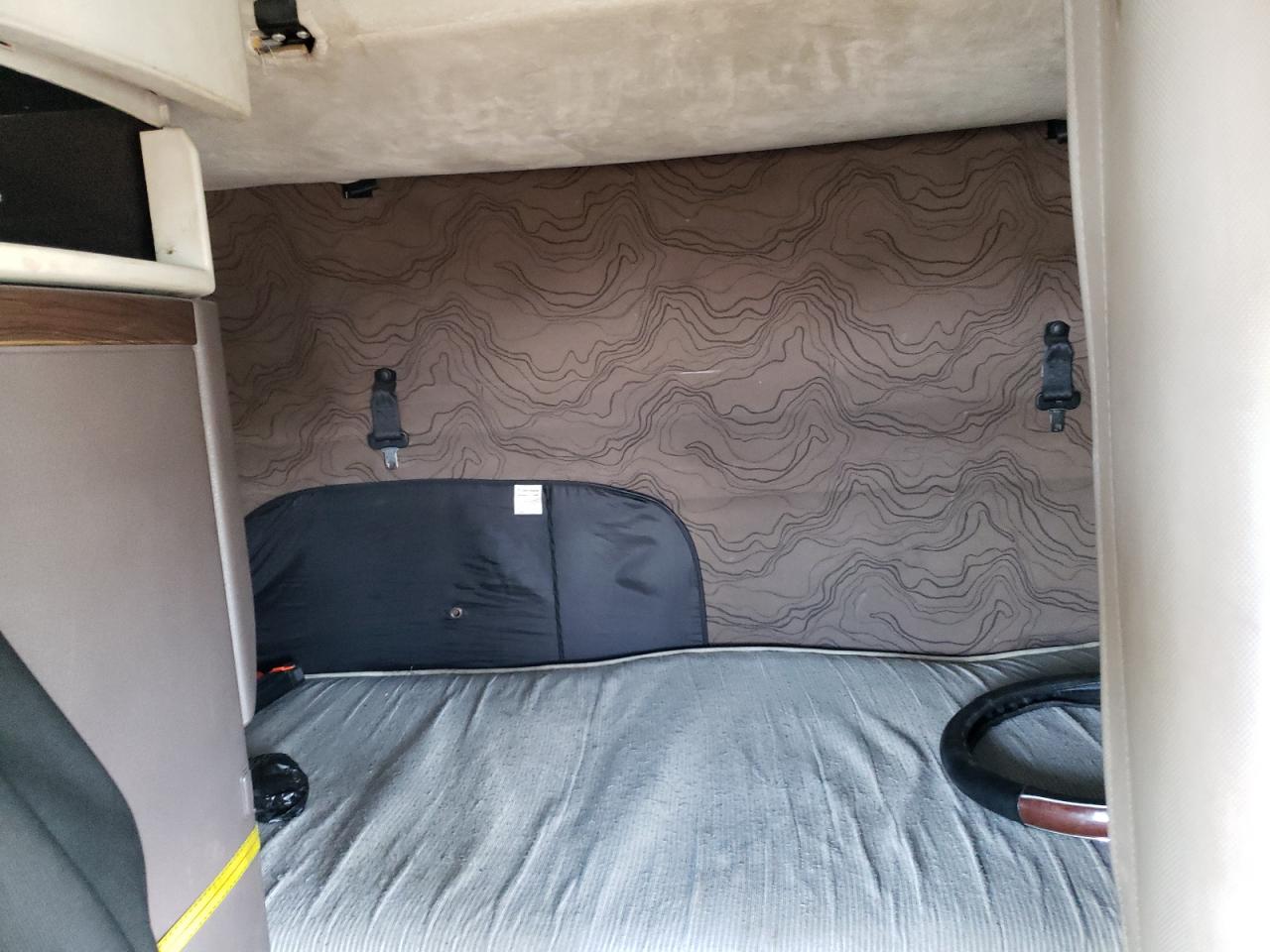 Lot #3287511013 2015 VOLVO VN VNL